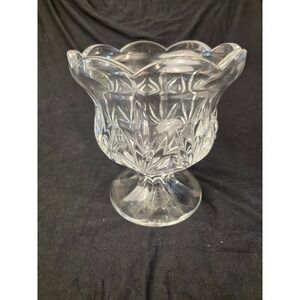 Royal Limited Crystal 24% Lead Crystal Rose Bowl Vase Scalloped Czech Rep.